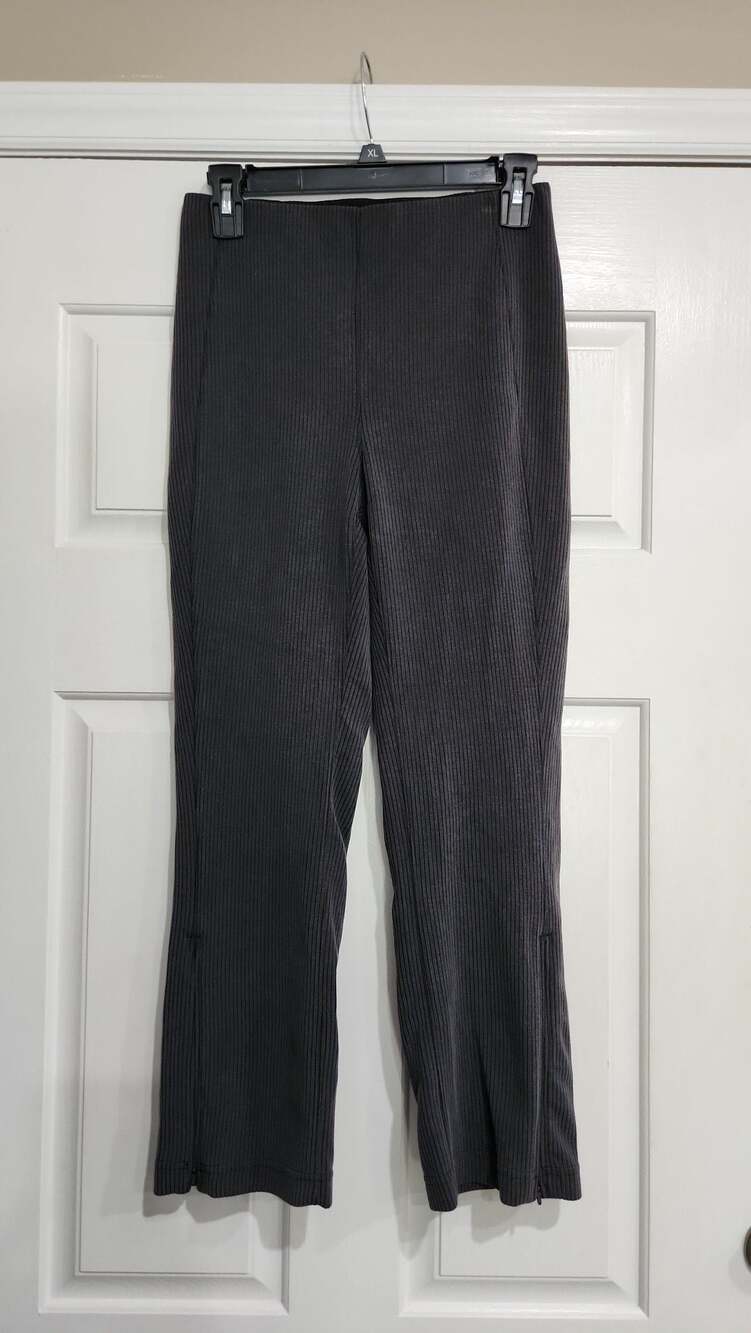 Lululemon Ribbed Softstreme Zip-Leg High-Rise Cropped Pant 25" Size 6